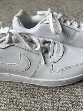 Nike Court Royale 2 Low Triple White Men's 10.5 Leather Sneakers AQ1775-100